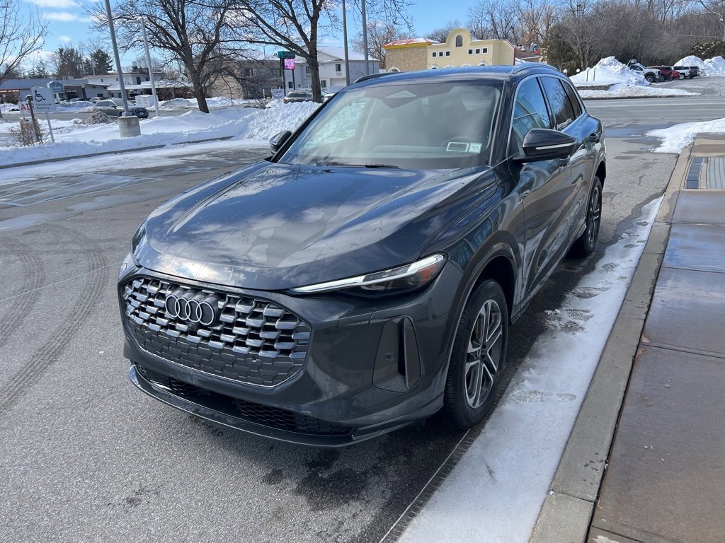 Certified 2025 Audi Q5 Premium Plus w/ Premium Plus image 45