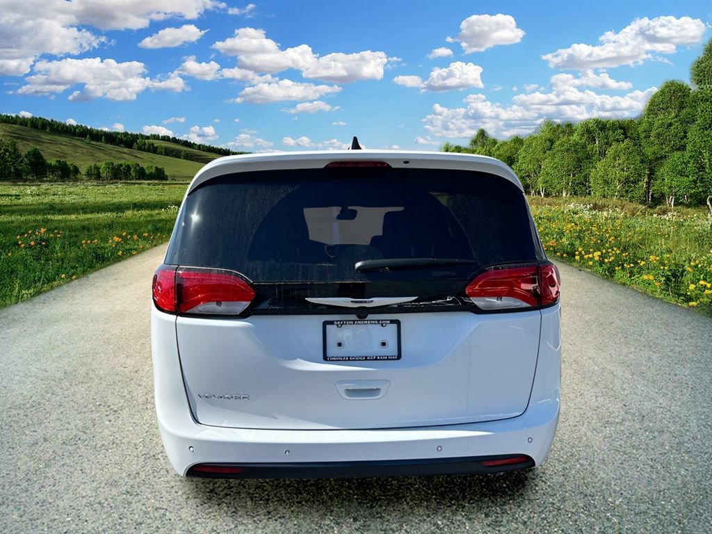 New 2026 Chrysler Voyager LX FWD image 5