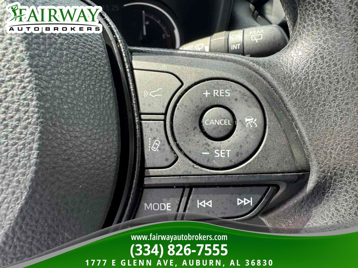 Used 2023 Toyota RAV4 XLE w/ Convenience Package FWD image 20