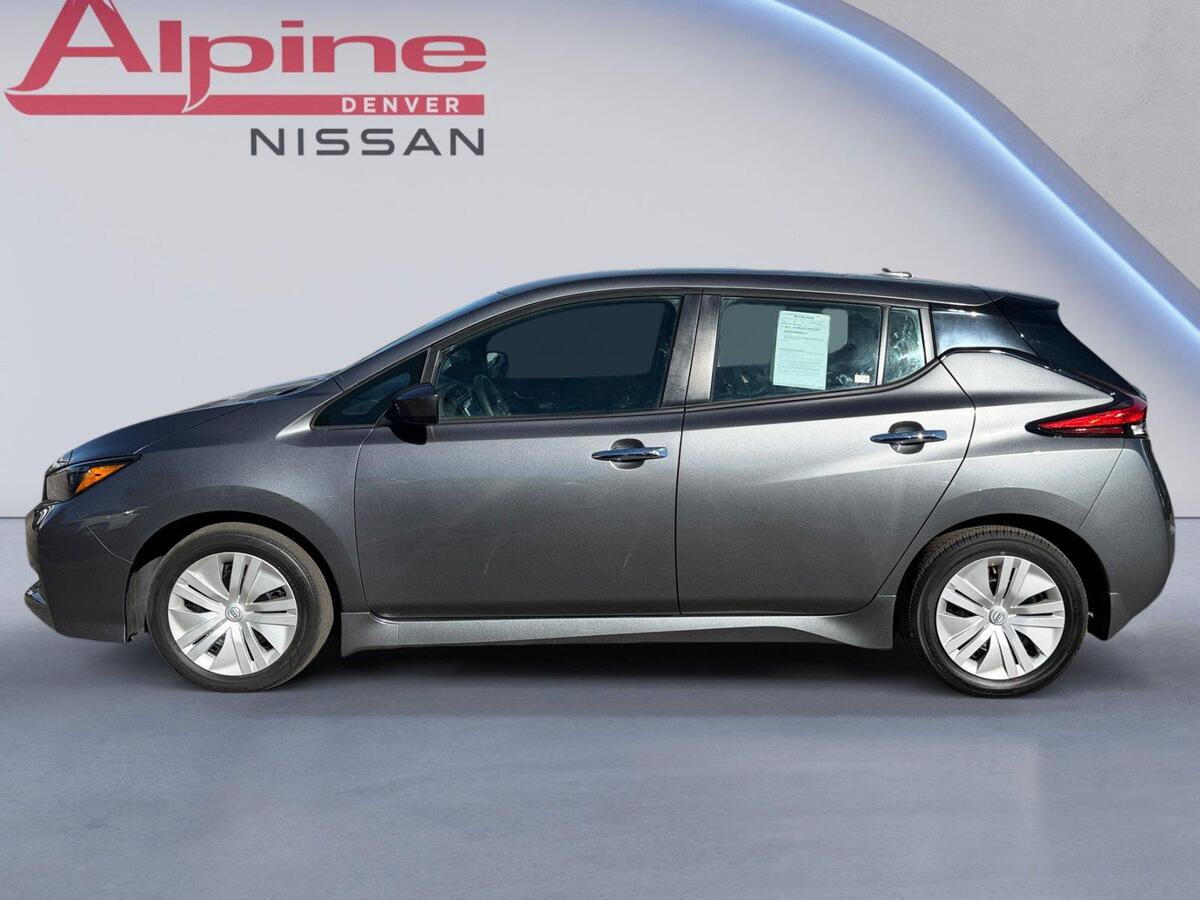 Used 2025 Nissan Leaf S FWD image 2