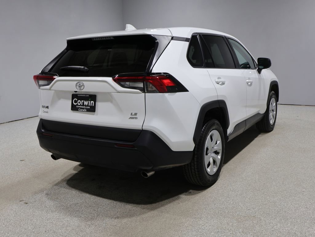 Used 2023 Toyota RAV4 LE image 2