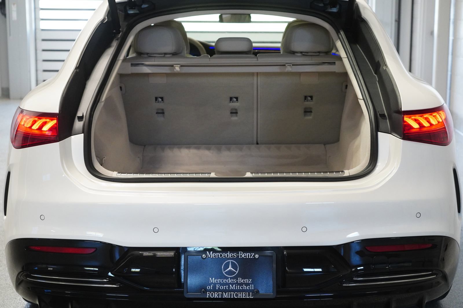 Used 2023 Mercedes-Benz EQS 580 4MATIC Sedan image 30