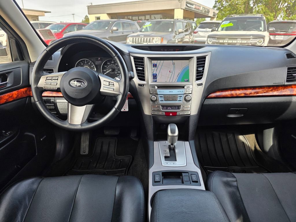 Used 2011 Subaru Outback 2.5i Limited AWD/4WD image 5