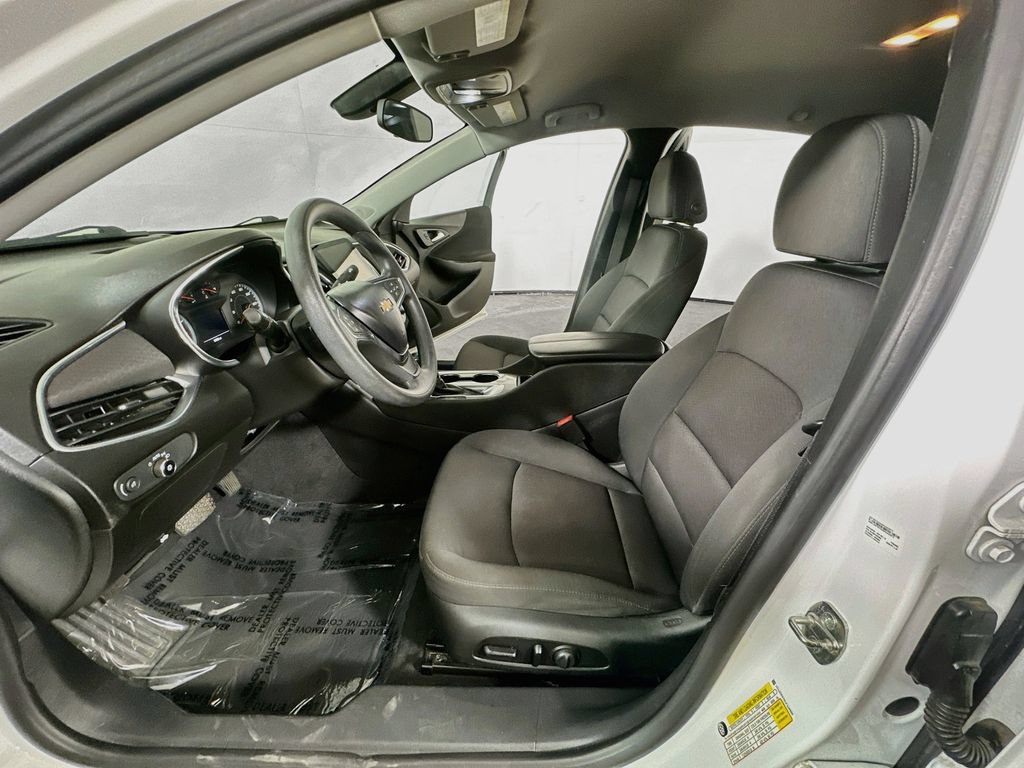 Used 2020 Chevrolet Malibu LT FWD image 15
