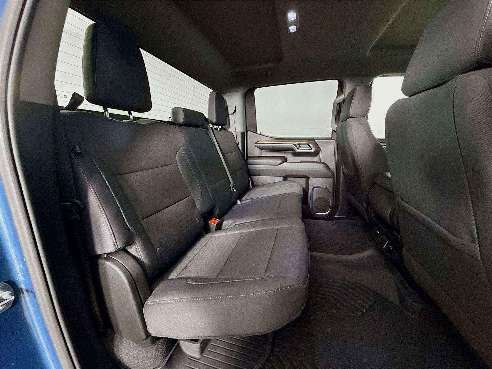 Used 2024 Chevrolet Silverado 1500 LT AWD/4WD image 27