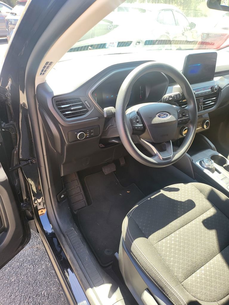 Used 2025 Ford Escape Active image 3