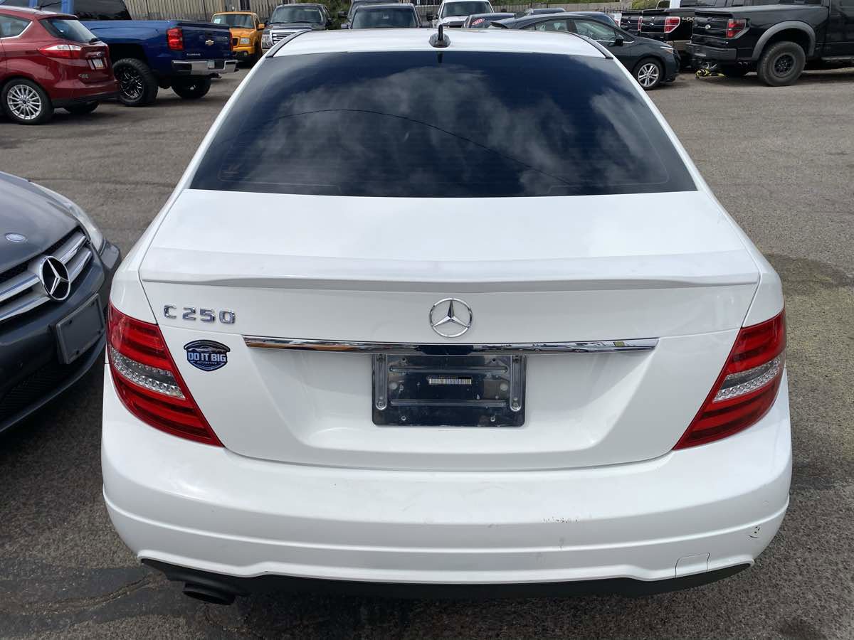 Used 2013 Mercedes-Benz C 250 Luxury image 12