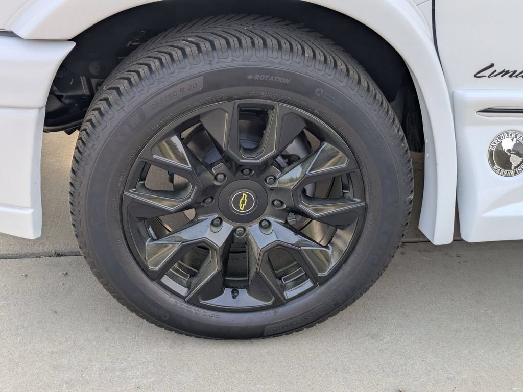 New 2026 Chevrolet Express 2500 Extended RWD image 7
