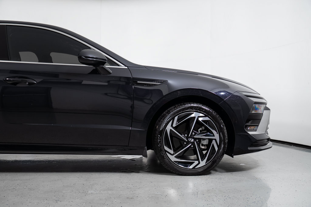 New 2026 Hyundai Sonata SEL FWD image 4