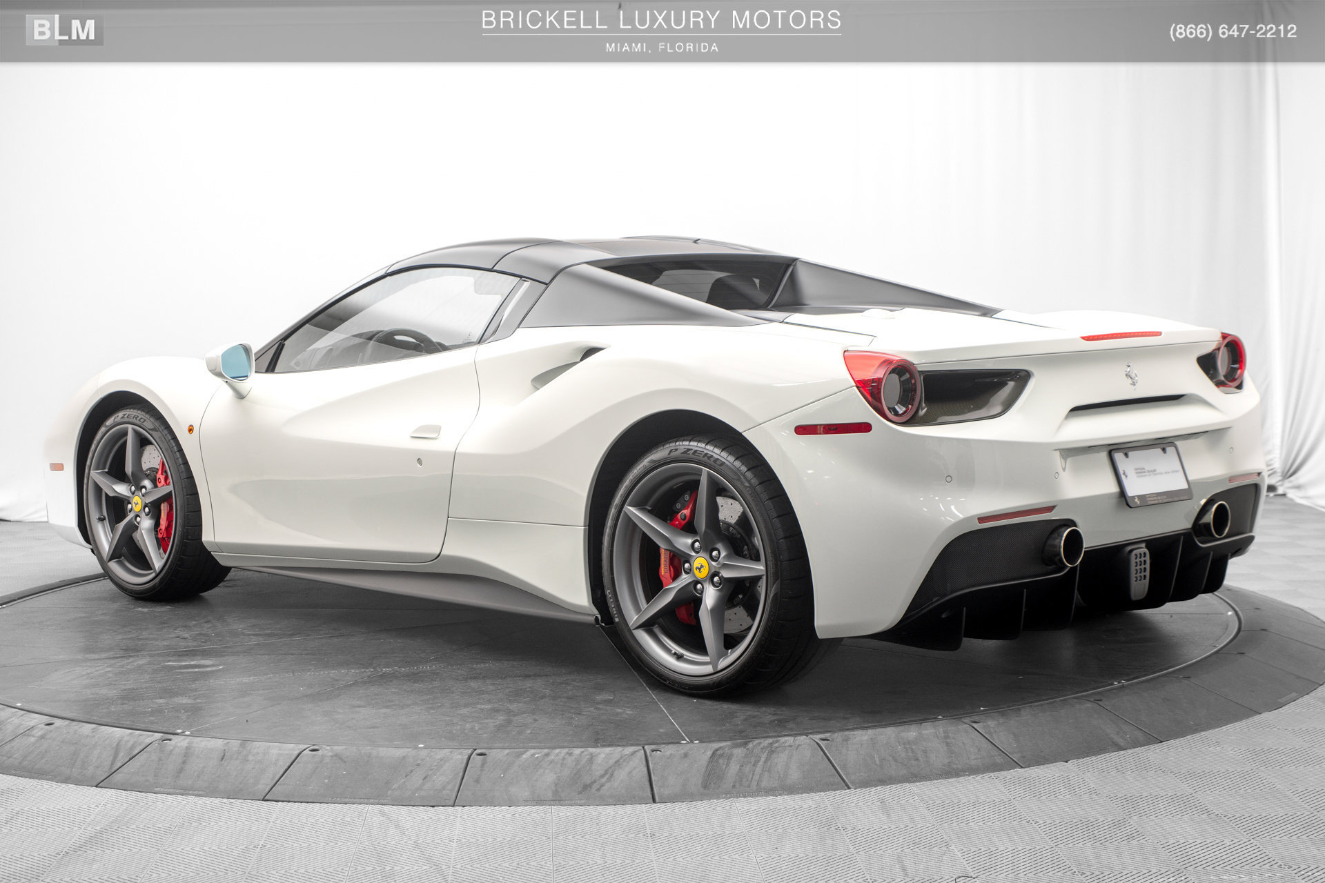 Used 2018 Ferrari 488 Spider RWD image 5