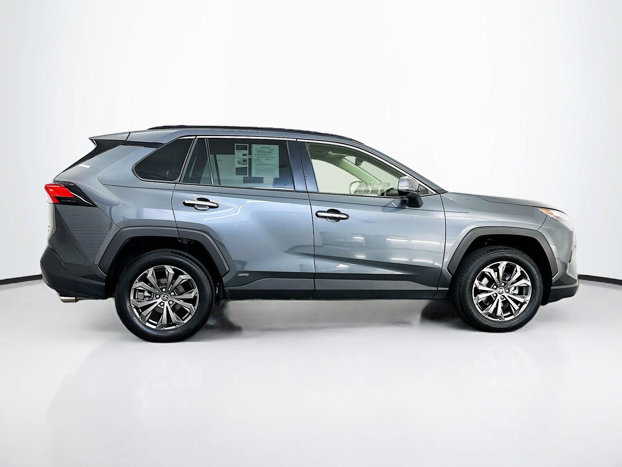 Used 2023 Toyota RAV4 Limited image 10