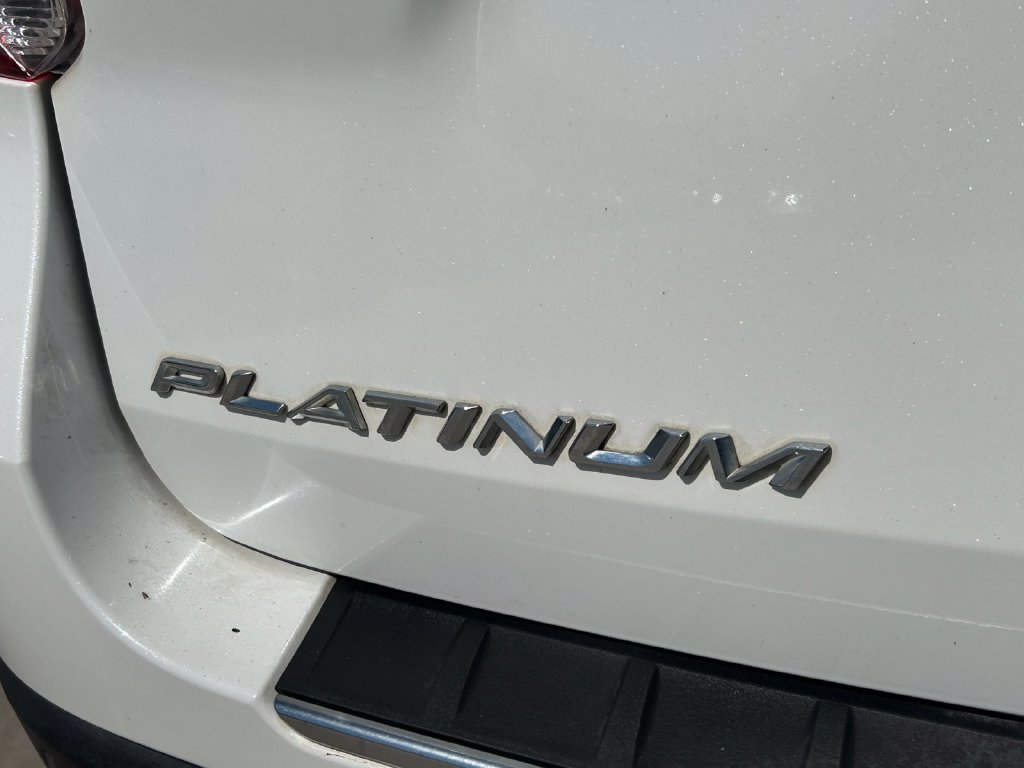 Used 2020 Ford Explorer Platinum w/ Premium Technology Package AWD/4WD image 13