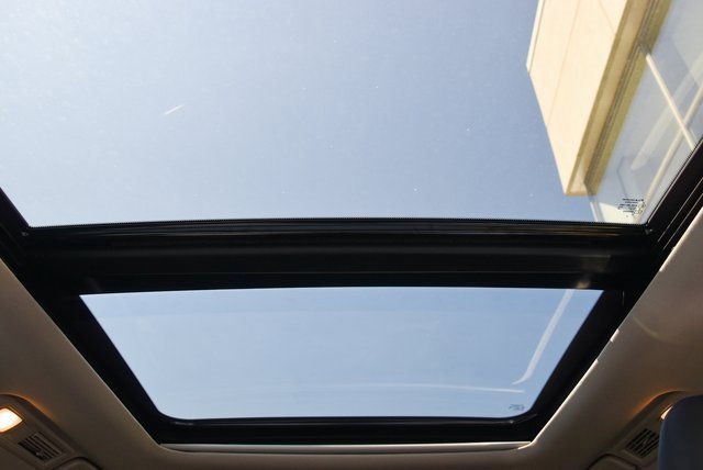 Used 2025 INFINITI QX60 Luxe w/ Lighting Package (N94) image 2