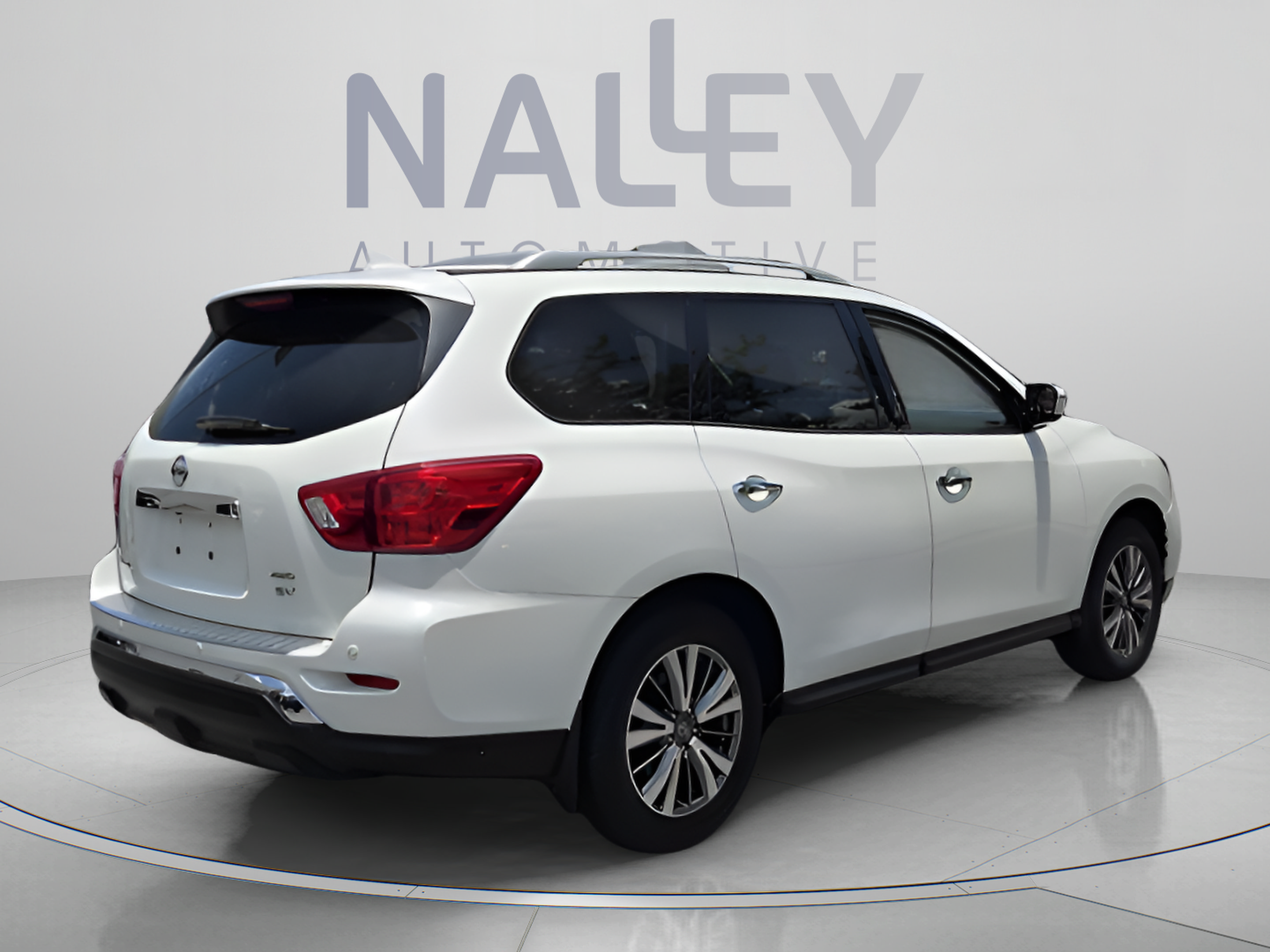 Used 2020 Nissan Pathfinder SV AWD/4WD image 5
