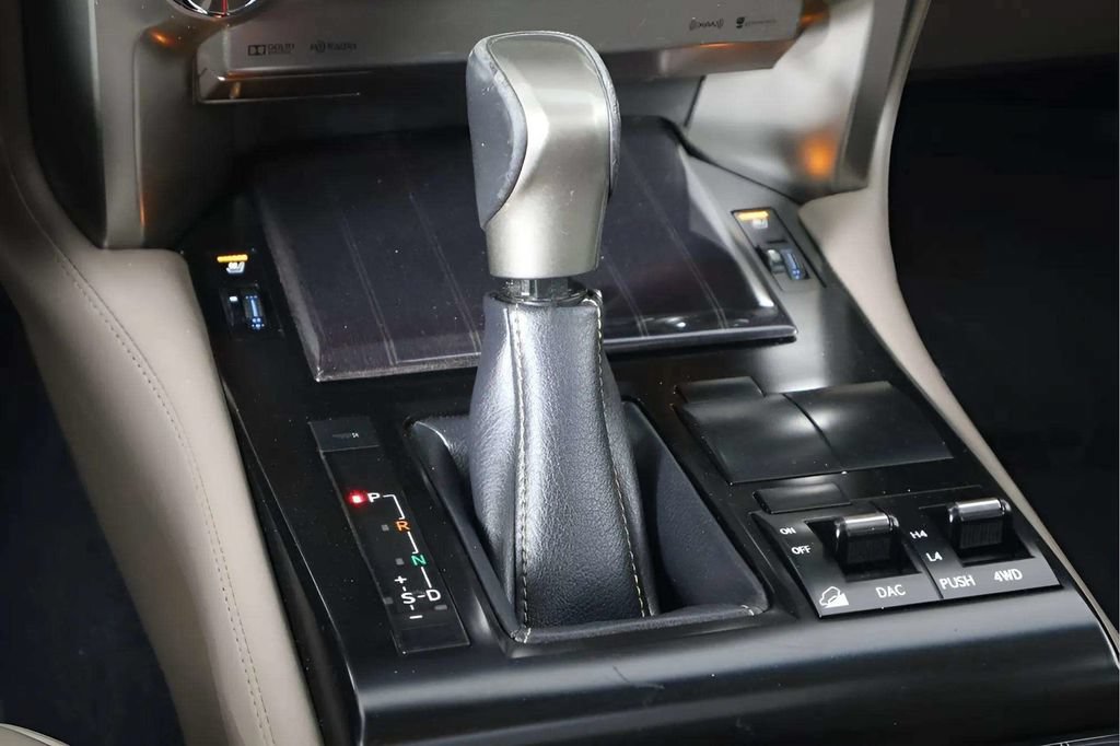 Used 2021 Lexus GX 460 Premium w/ Premium Package AWD/4WD image 18