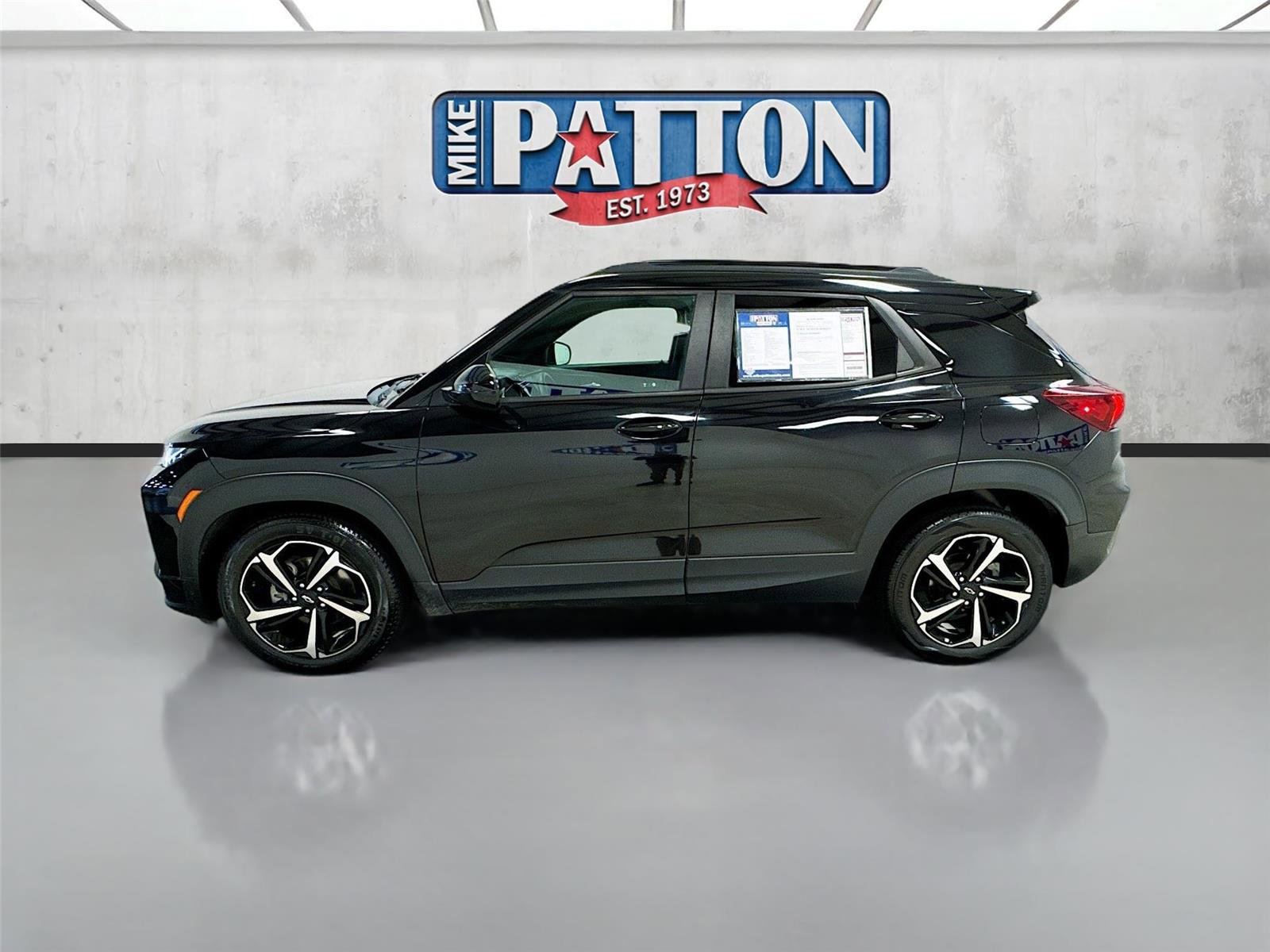 Used 2021 Chevrolet TrailBlazer RS w/ Sun and Liftgate Package image 4