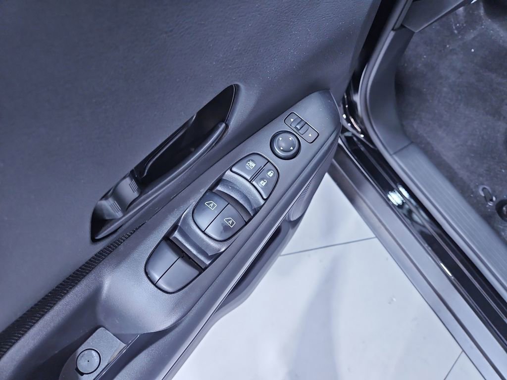 New 2025 Nissan Kicks Play S FWD image 12