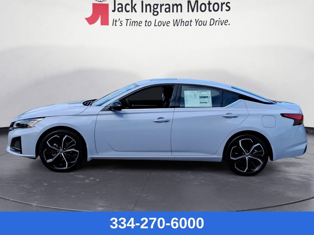 New 2025 Nissan Altima 2.5 SR image 2