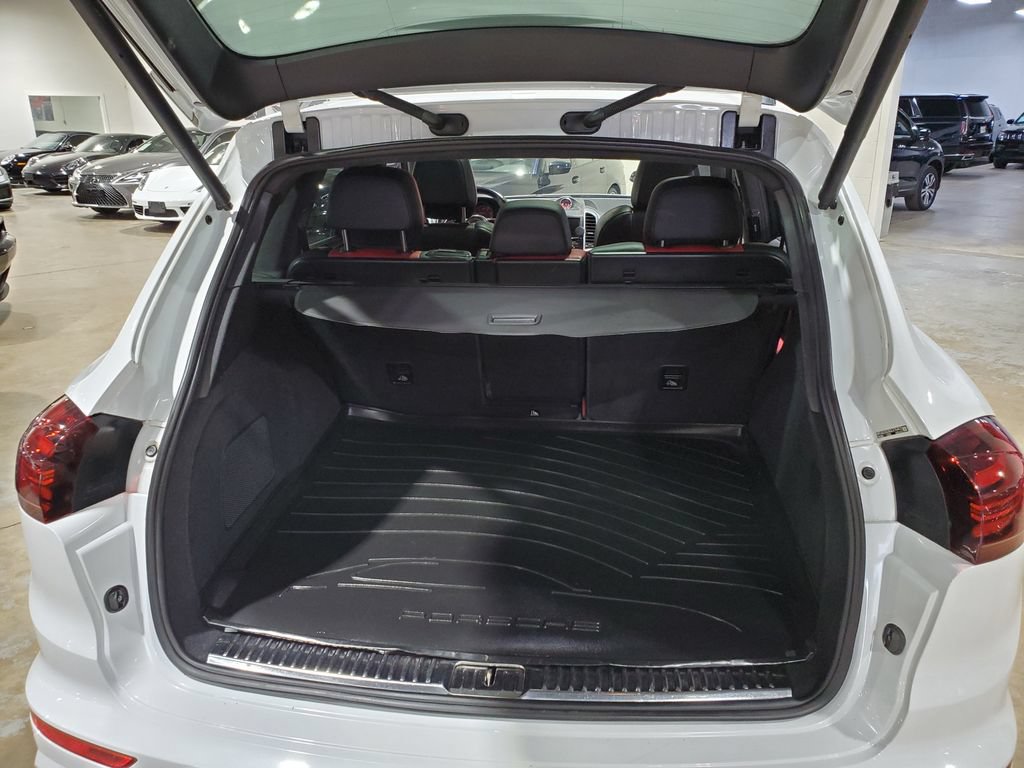 Used 2016 Porsche Cayenne GTS AWD/4WD image 43