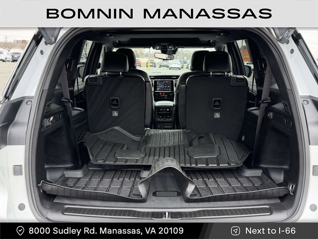 Used 2024 Jeep Grand Cherokee L Altitude image 24