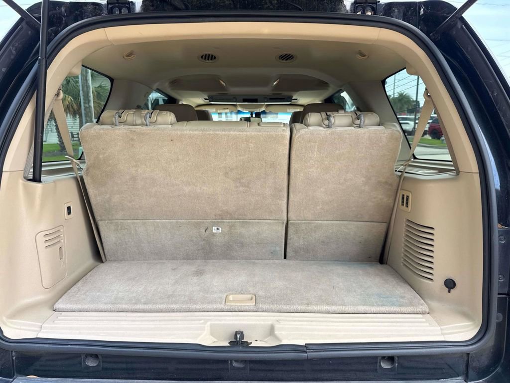 Used 2010 Lincoln Navigator 2WD image 8