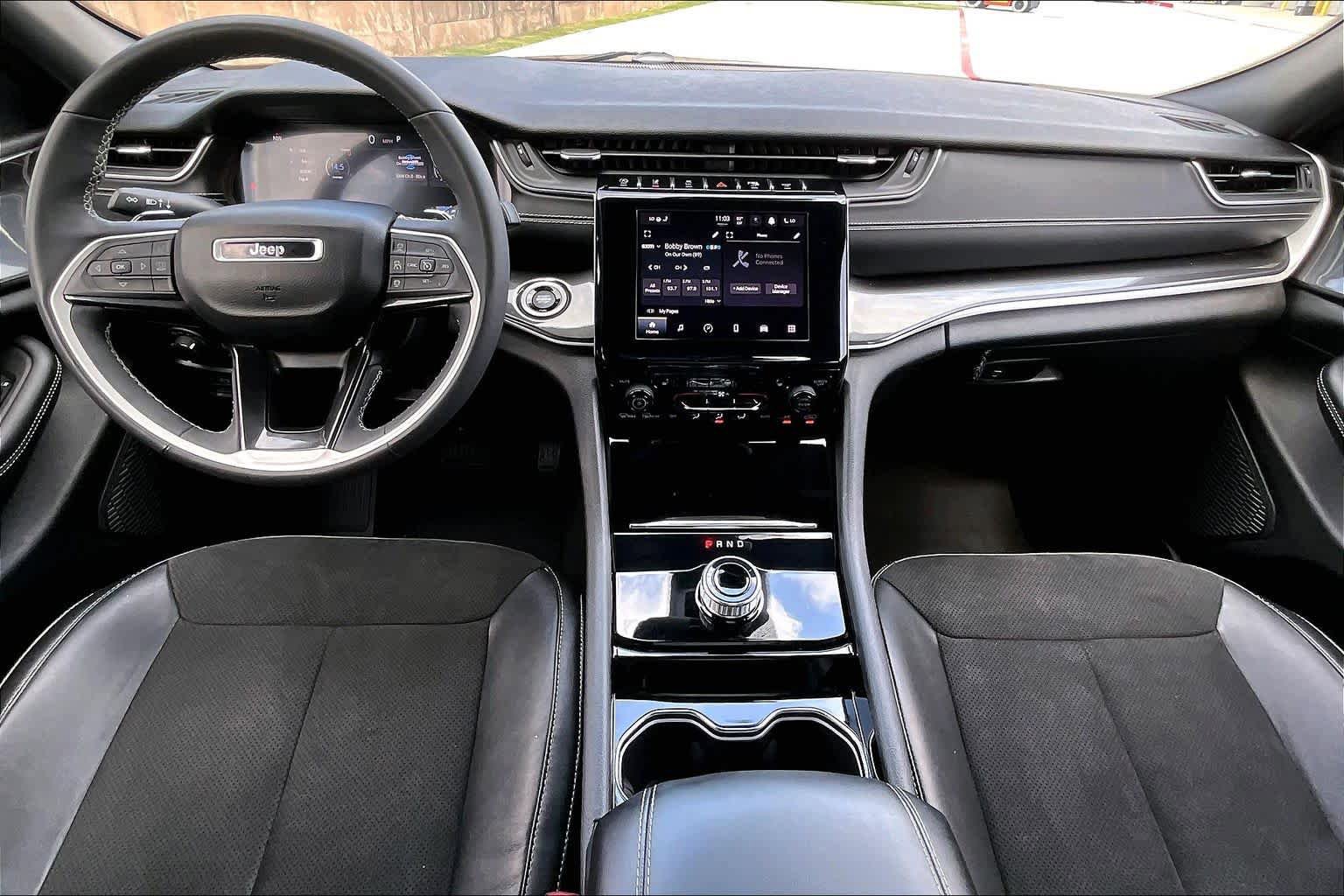 Used 2023 Jeep Grand Cherokee Altitude AWD/4WD image 15