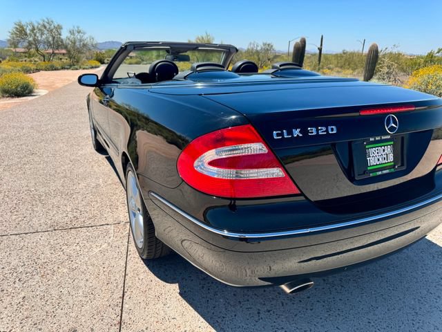 Used 2005 Mercedes-Benz CLK 320 Cabriolet image 16