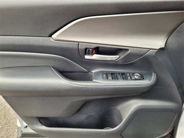 Certified 2024 Toyota Grand Highlander XLE image 22