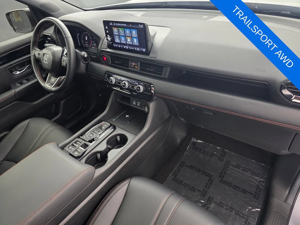Used 2025 Honda Pilot TrailSport image 35