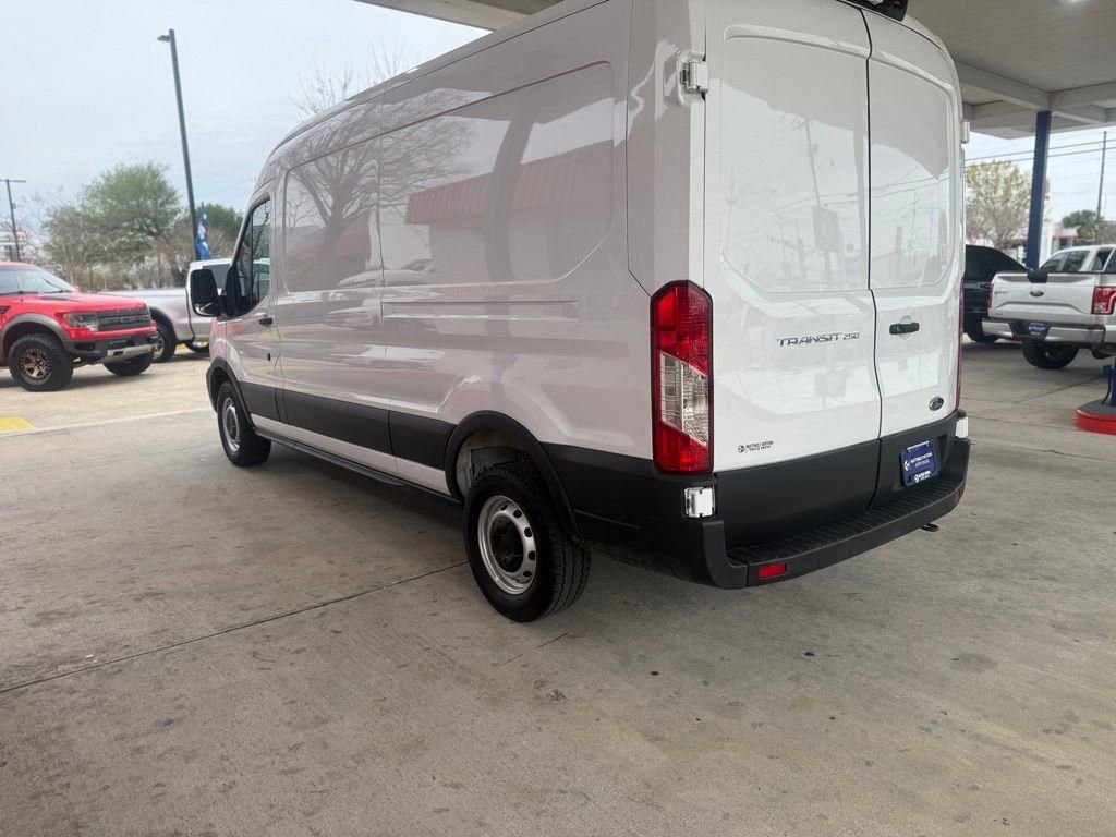 Used 2025 Ford Transit 250 148 Medium Roof image 5