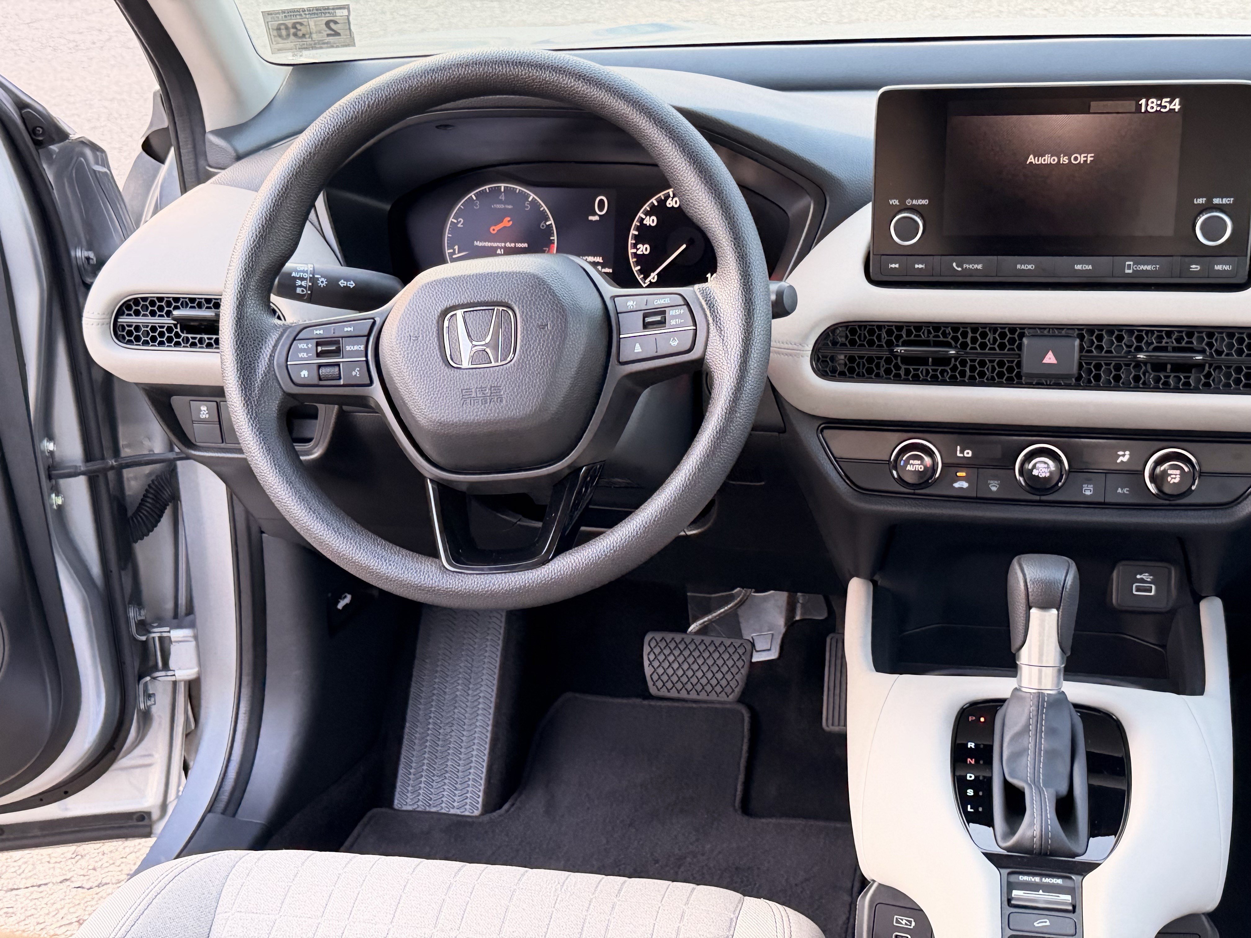 Used 2025 Honda HR-V LX image 19