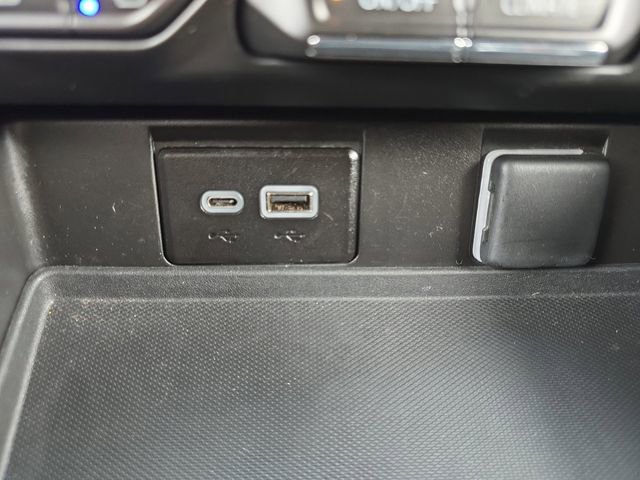 Used 2023 GMC Yukon SLT image 6