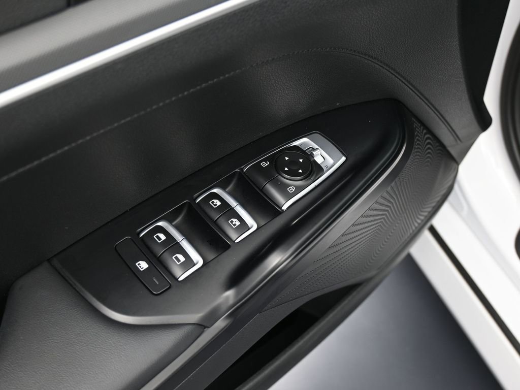 Used 2023 Kia K5 GT-Line image 17