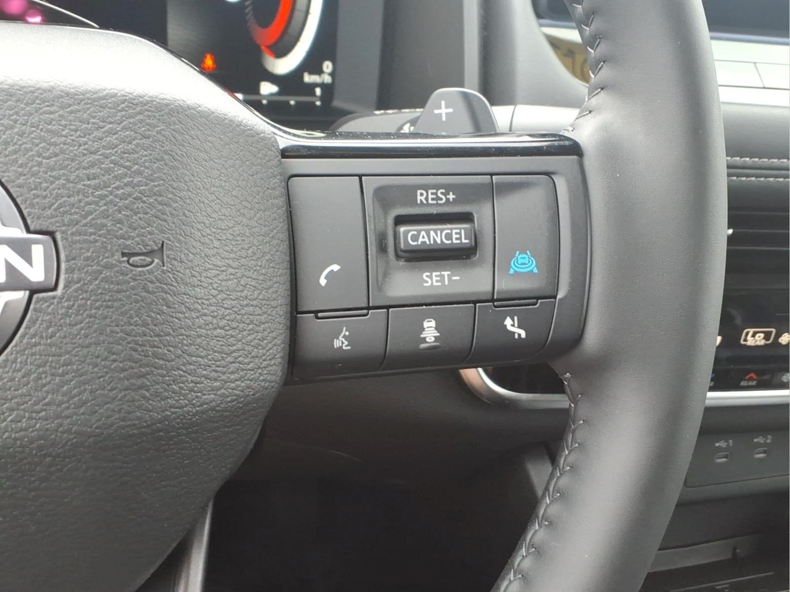 Certified 2025 Nissan Rogue SL w/ Tech Package AWD/4WD image 18