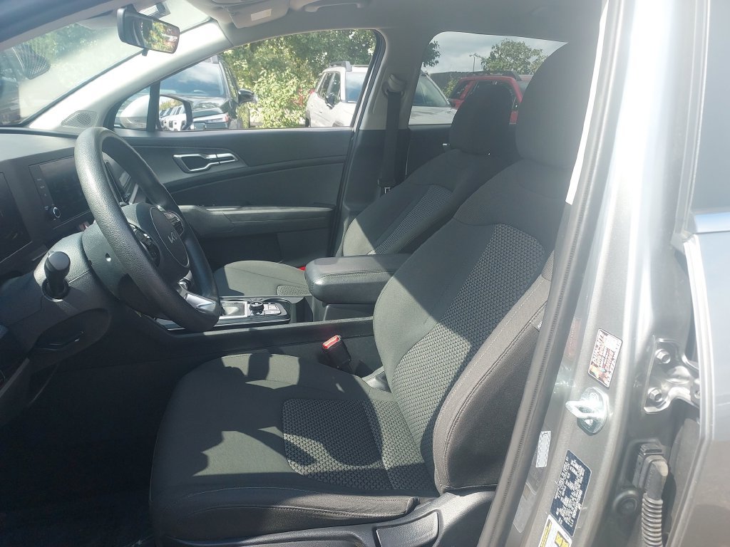 Used 2023 Kia Sportage LX FWD image 27