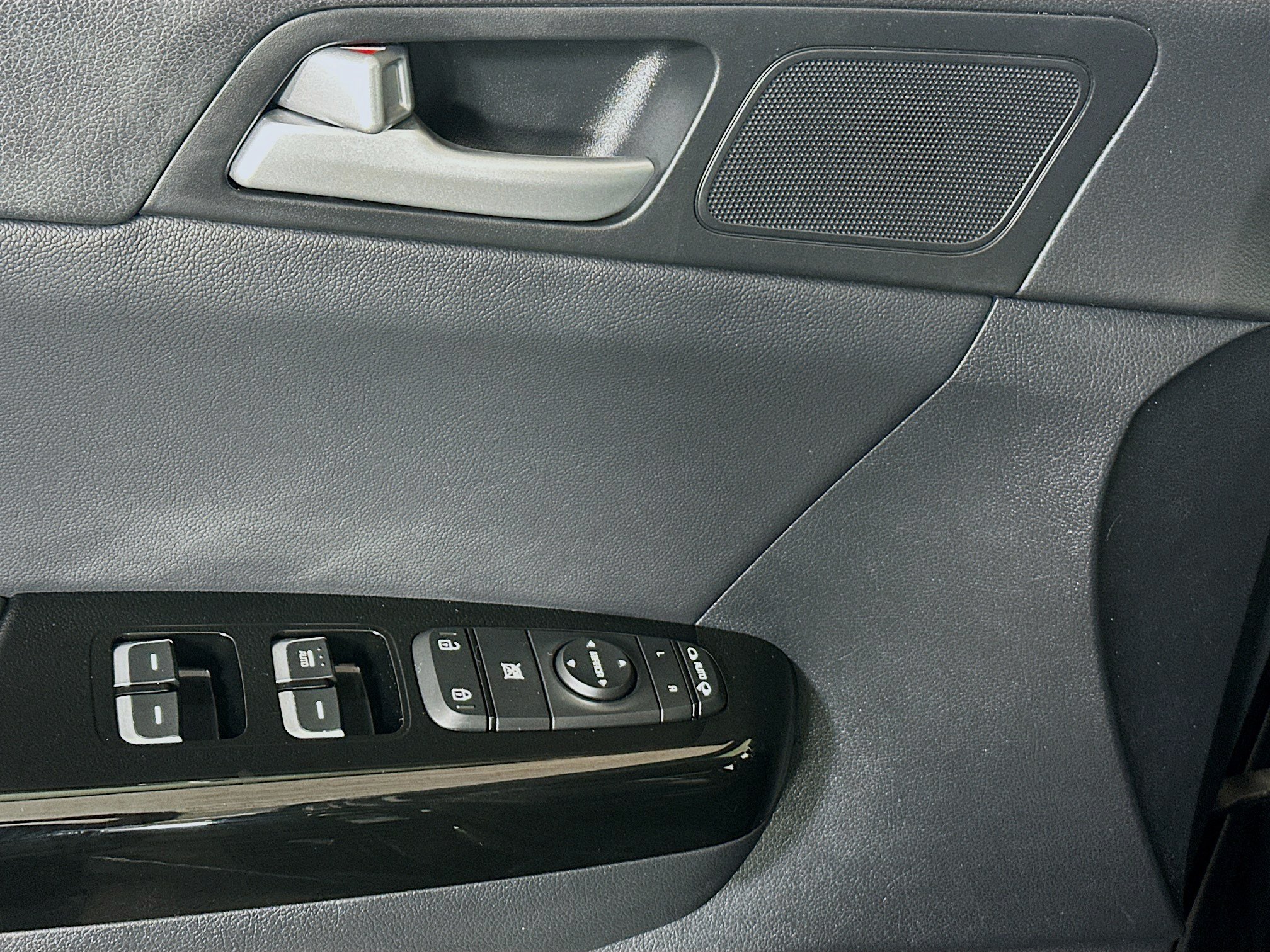 Used 2021 Kia Sportage EX FWD image 14