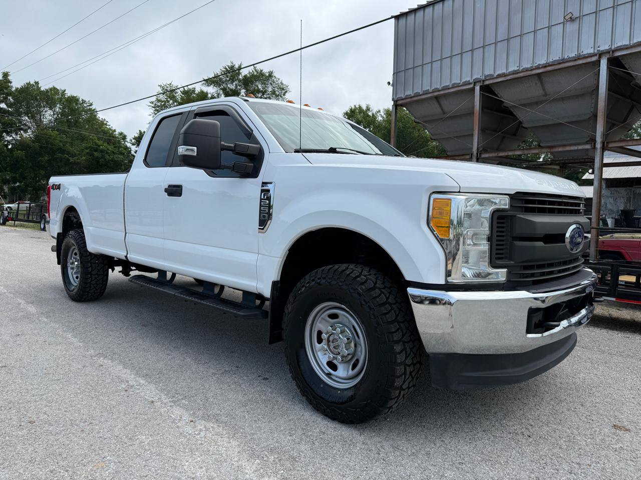 Used 2017 Ford F250 XL w/ Power Equipment Group AWD/4WD image 8