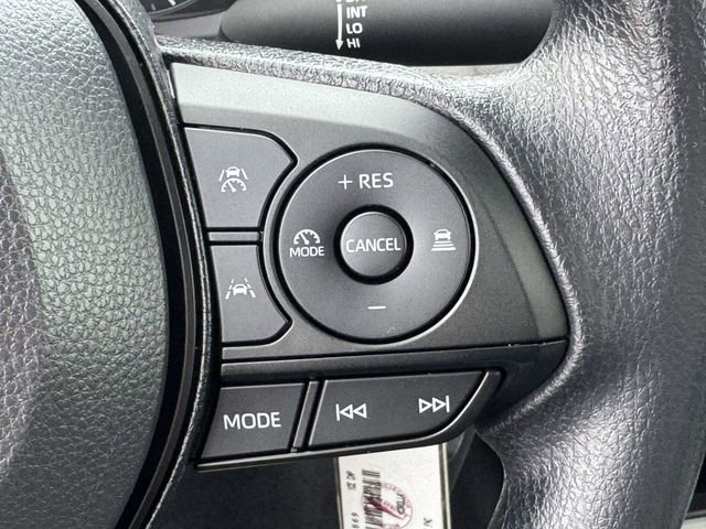 Certified 2025 Toyota Corolla XLE FWD image 21