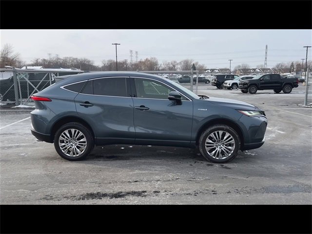 Used 2021 Toyota Venza Limited image 9