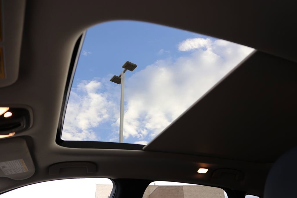 Certified 2025 INFINITI QX50 Luxe image 18