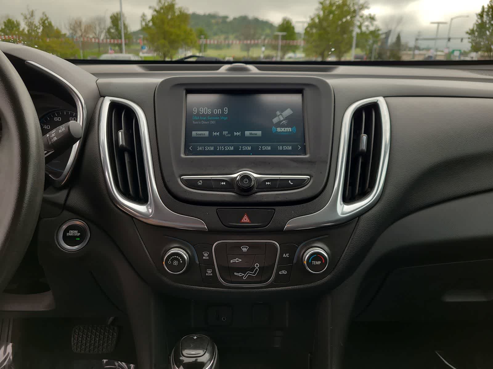 Used 2018 Chevrolet Equinox LT AWD/4WD image 24