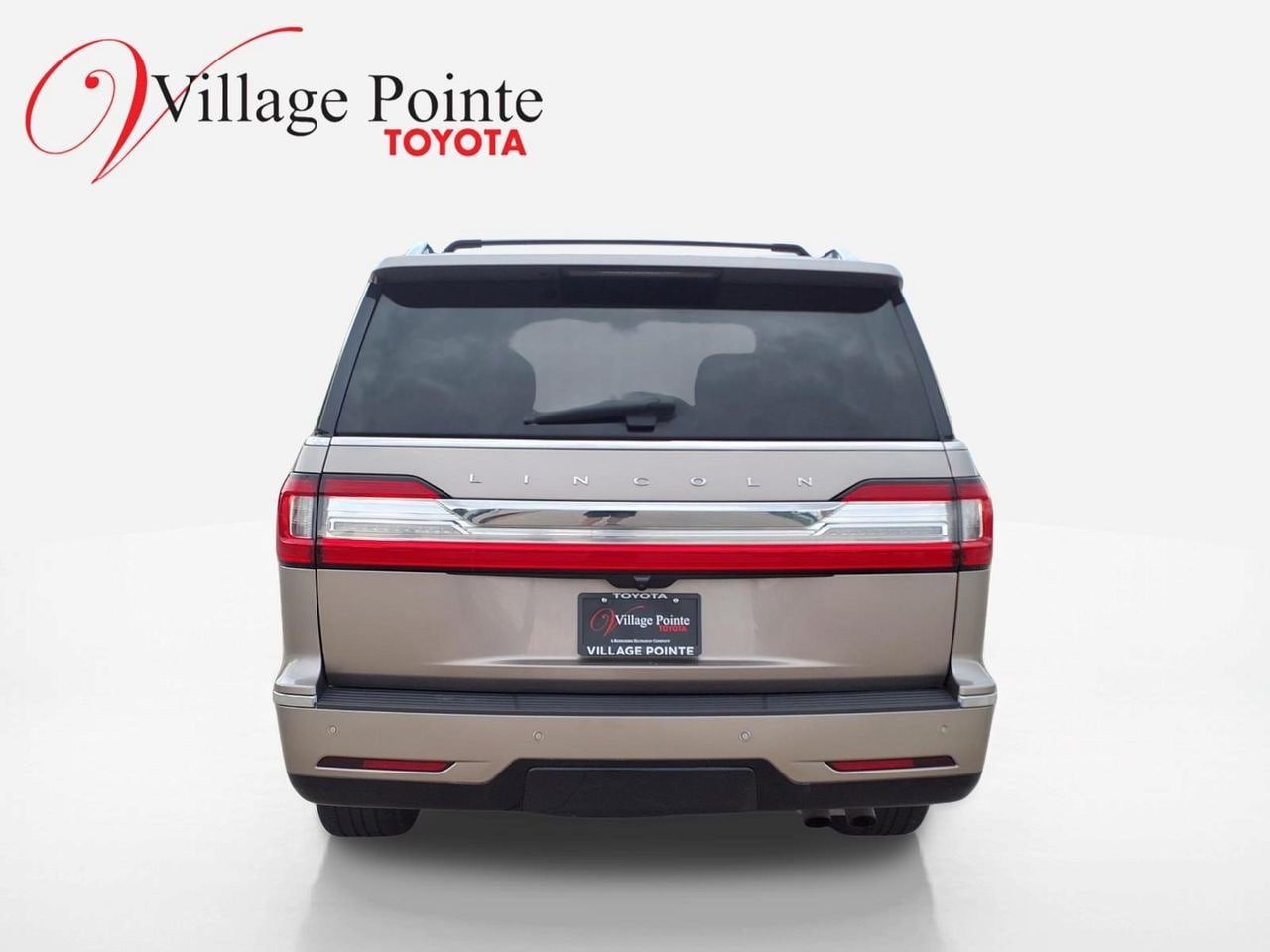 Used 2019 Lincoln Navigator Reserve AWD/4WD image 4