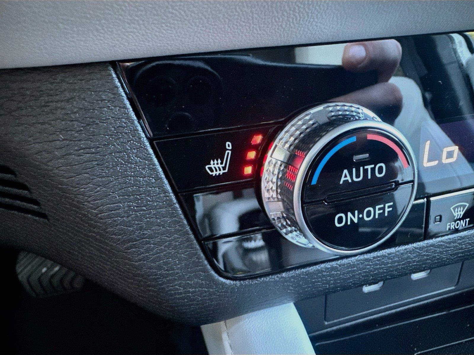 New 2026 Mitsubishi Outlander SE FWD image 19