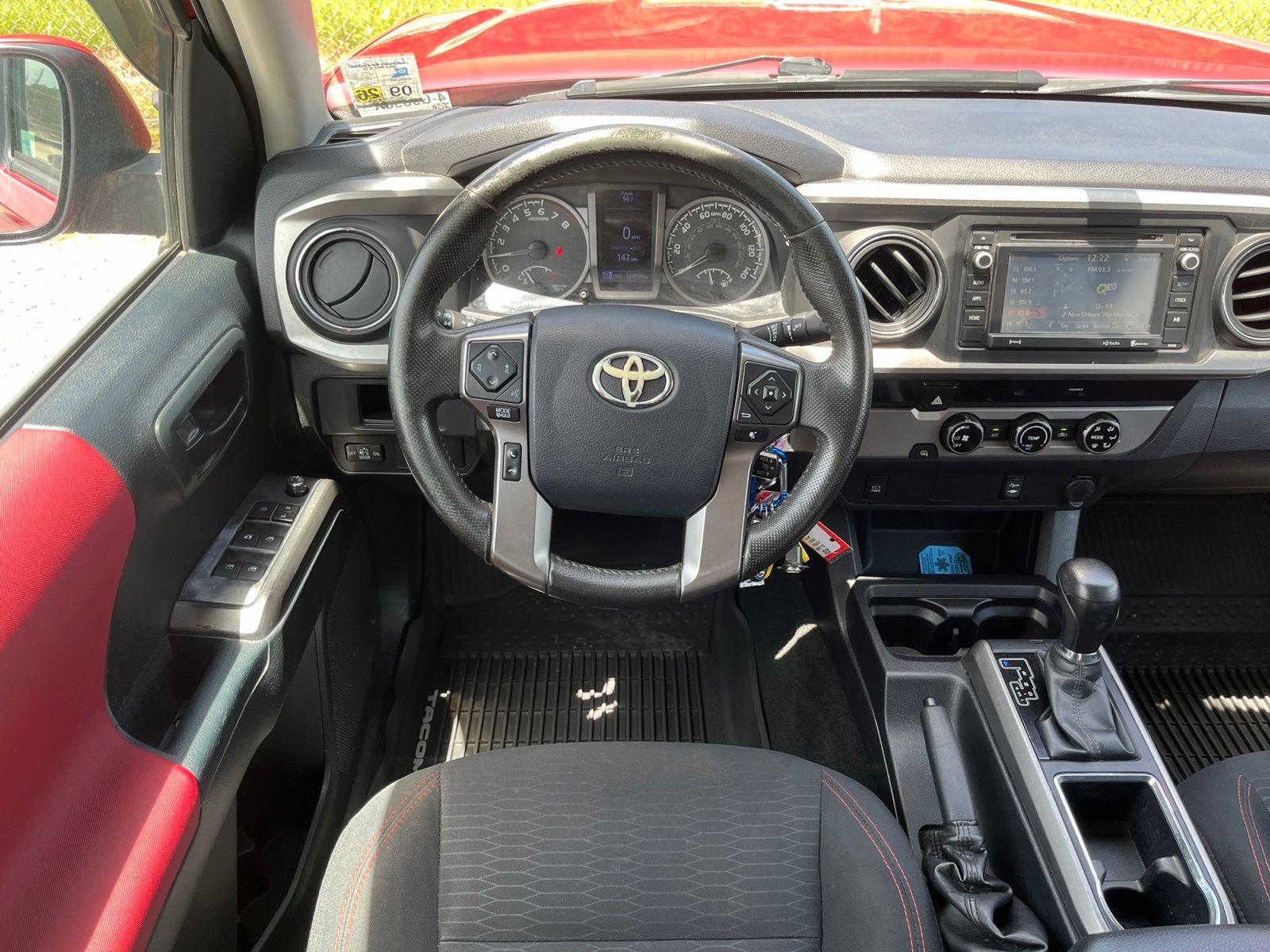 Used 2017 Toyota Tacoma SR5 w/ Tow Package RWD image 11