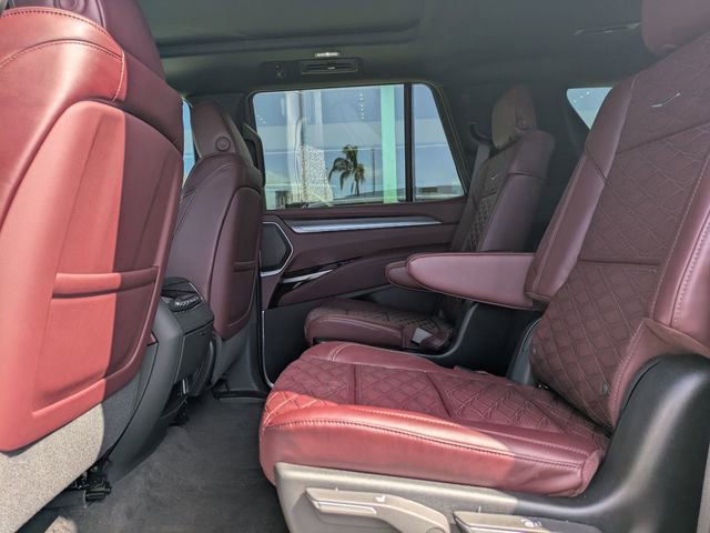 New 2026 Cadillac Escalade Luxury w/ LPO, Radiant Package AWD/4WD image 19