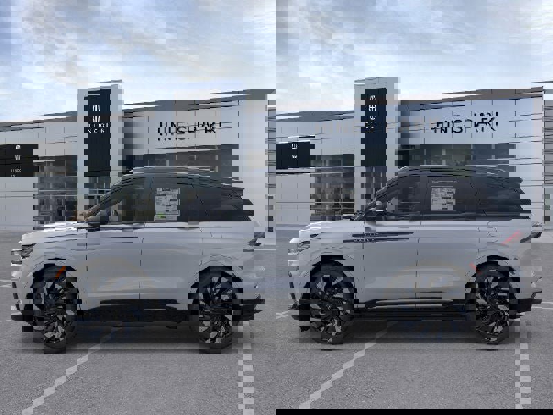 New 2026 Lincoln Nautilus Reserve w/ Jet Appearance Package image 3