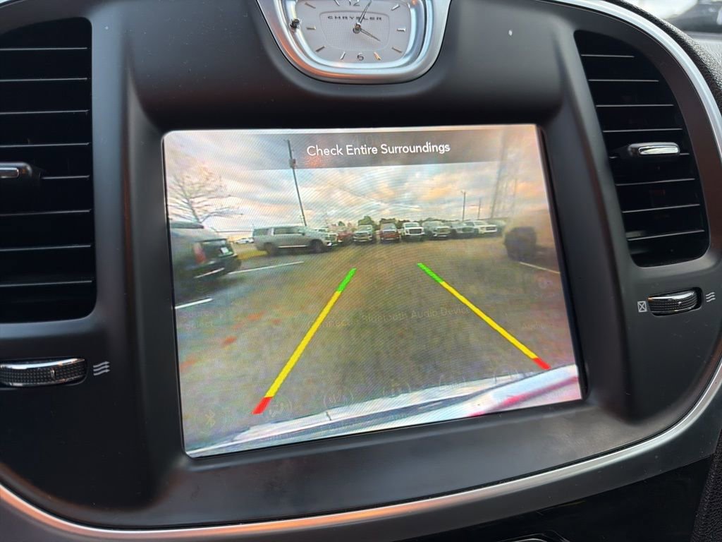 Used 2020 Chrysler 300 Limited image 23