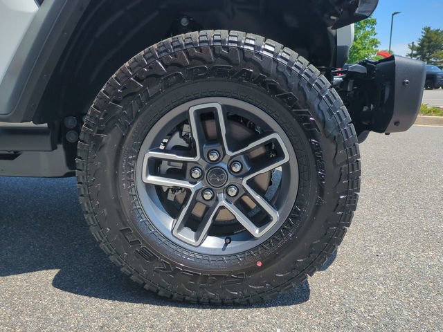 New 2026 Jeep Gladiator Mojave w/ Steel Bumper Group AWD/4WD image 11