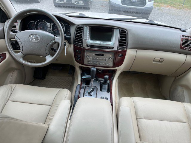 Used 2005 Toyota Land Cruiser AWD/4WD image 22