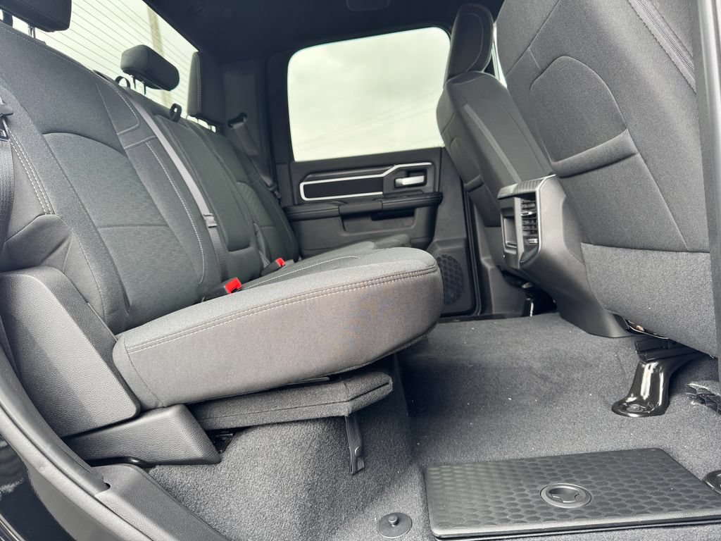 New 2026 RAM 3500 Big Horn AWD/4WD image 14